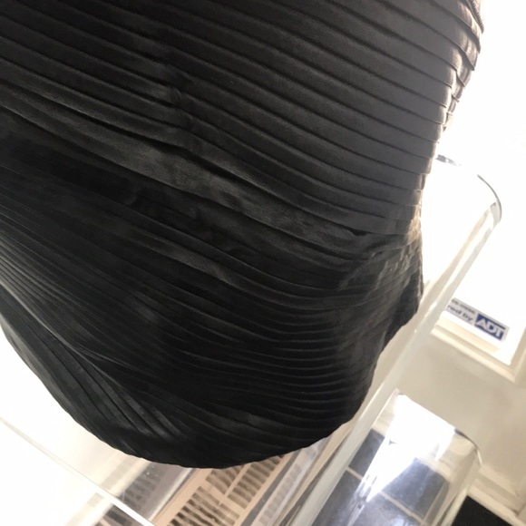 Hannah’s Pang Leather Skirt - Picture 4 of 8